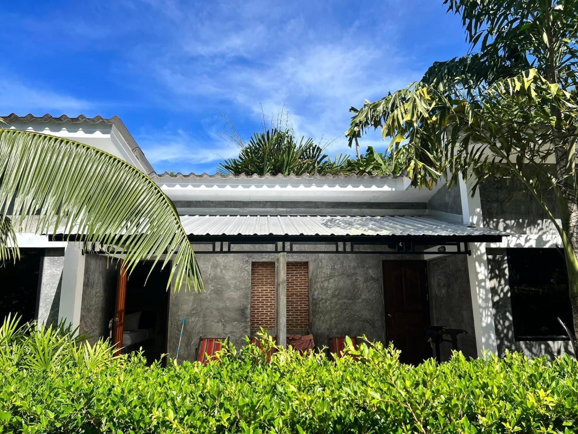 Sunshine On The Rock Hotel Ko Kut Exterior photo